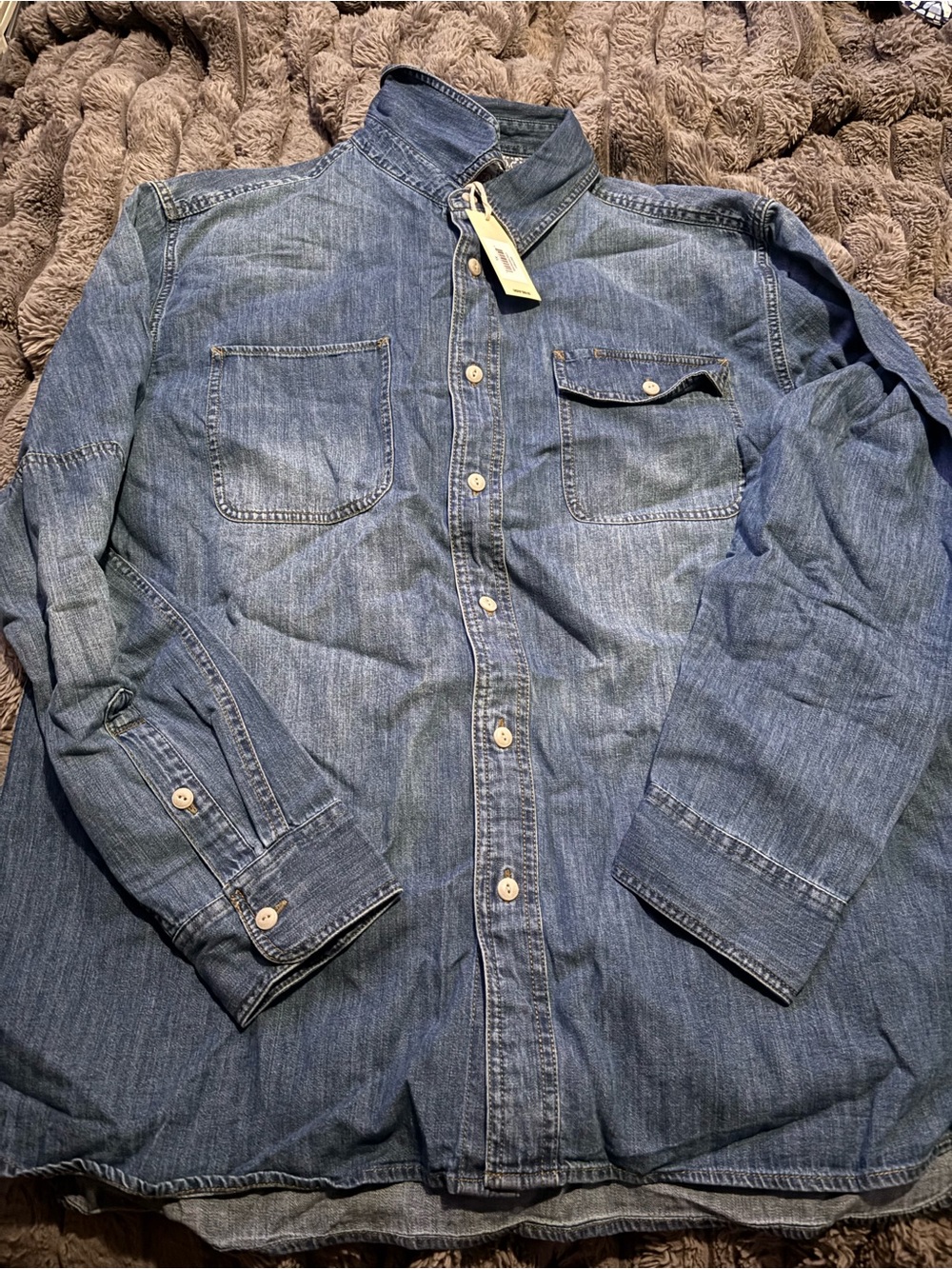 Denim Button-Up Shirt in Medium Blue